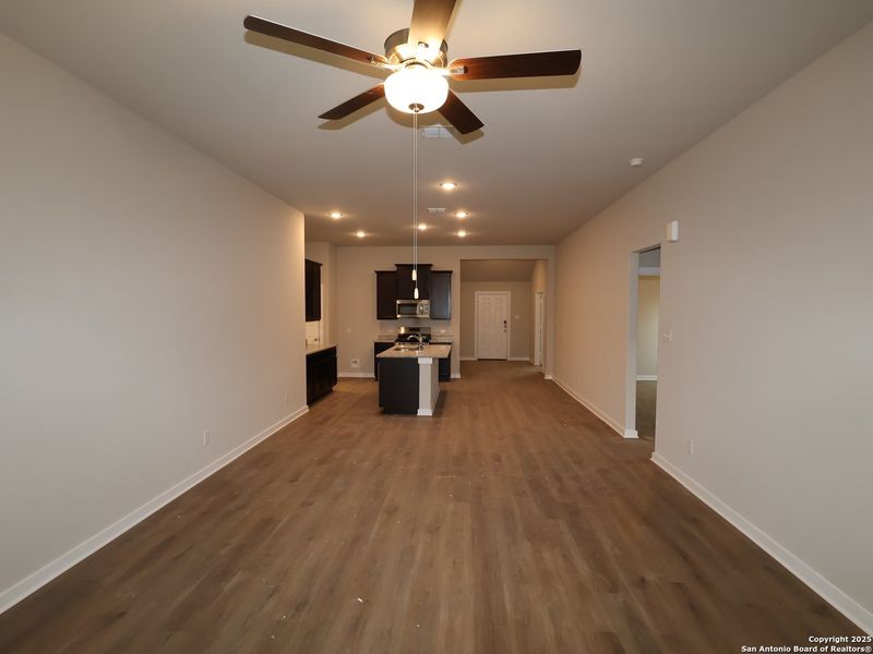 Spacious, unfurnished interior of a new home in Winding Brook, San Antonio (Image 17). Spacious, unfurnished interior of a new home in Winding Brook, San Antonio (Image 17).