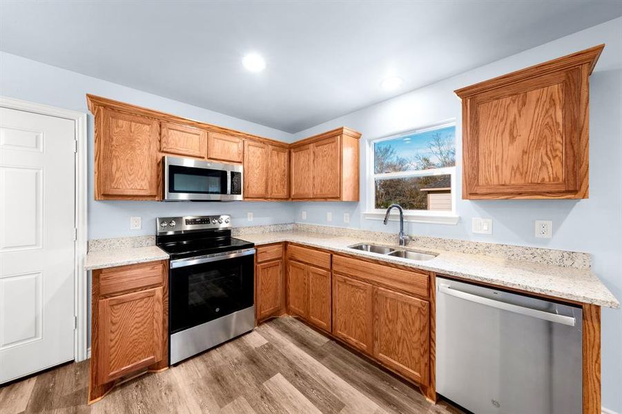 Furnished interior view inside a new home in , West Tawakoni (Image 5).