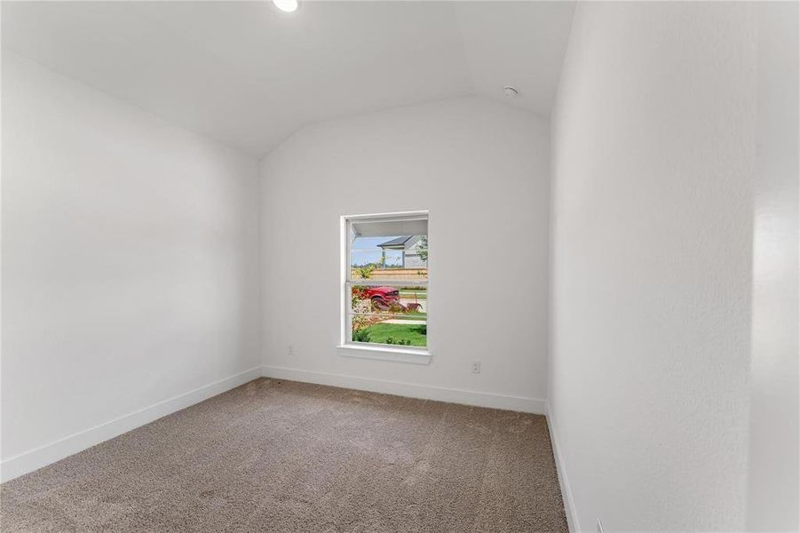 Spacious, unfurnished interior of a new home in Cross Creek Ranch 45' 70', Fulshear (Image 22).