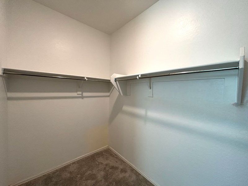 Primary suite walk in closet