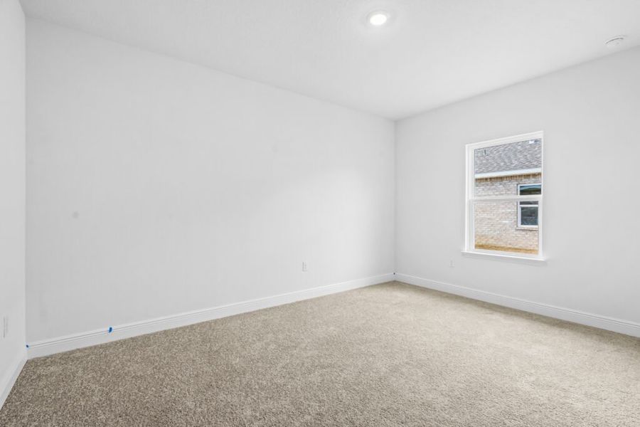 Spacious, unfurnished interior of a new home in Natureview, Freeport (Image 38).