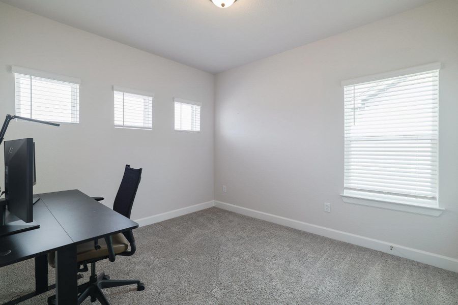 Spacious, unfurnished interior of a new home in , Austin (Image 23).