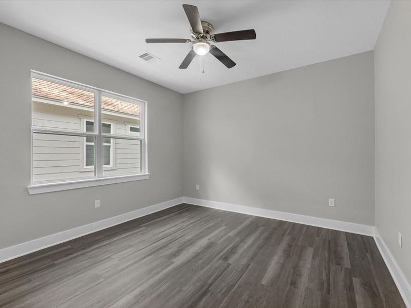 Spacious, unfurnished interior of a new home in , Houston (Image 26).