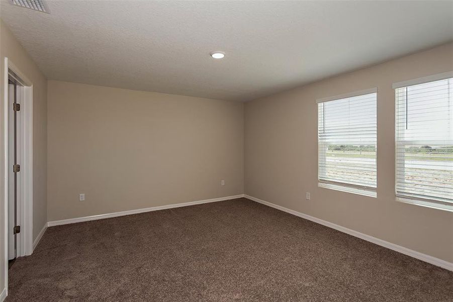 Spacious, unfurnished interior of a new home in Davis Landing, Wimauma (Image 12).