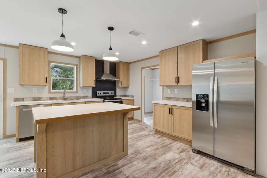 Furnished interior view inside a new home in , Yulee (Image 10).