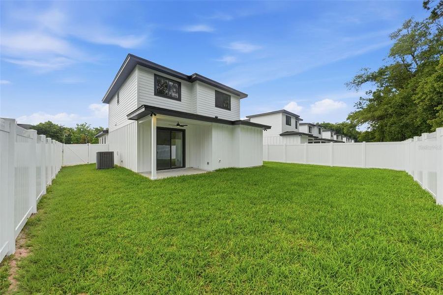 Exterior details and patio area of a home in , Eustis (Image 28).