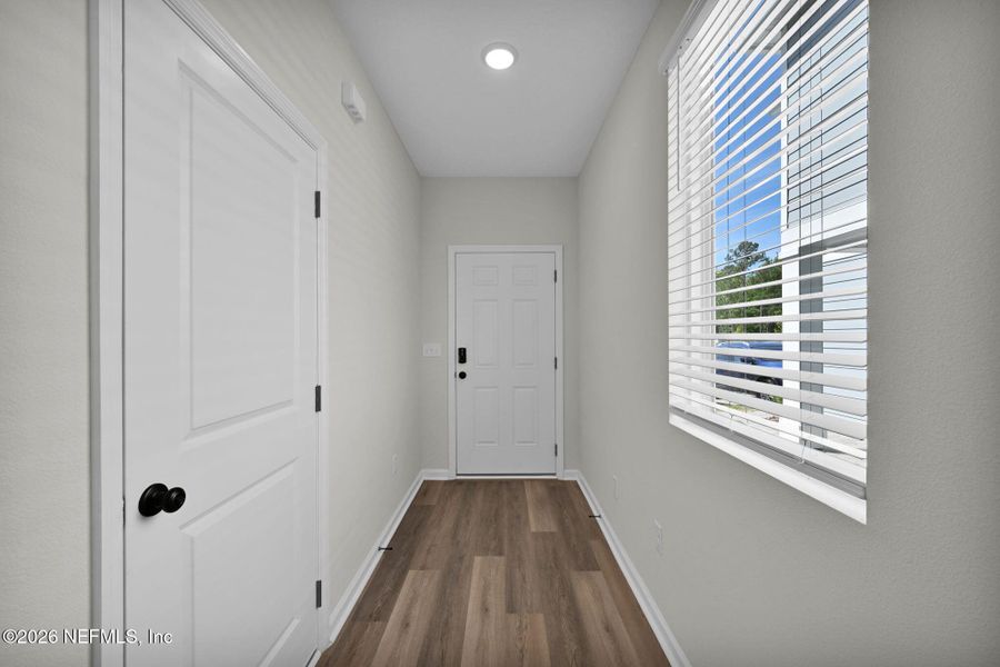 Spacious, unfurnished interior of a new home in Baxley Villas, Middleburg (Image 20).