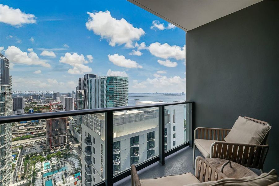 Condo located in Miami, FL showcasing its design and architecture (Image 22).