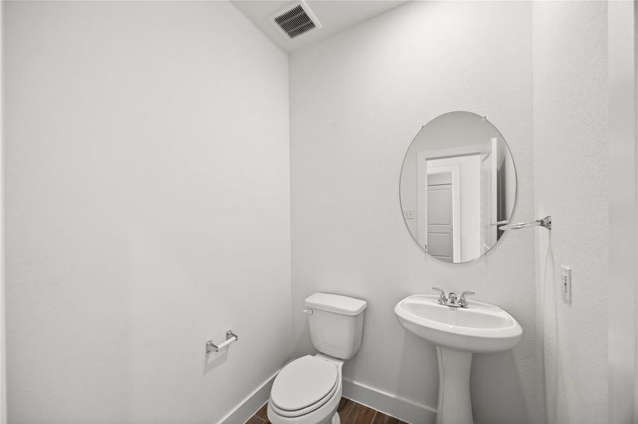 Furnished interior view inside a new home in River Ranch Meadows, Dayton (Image 10).