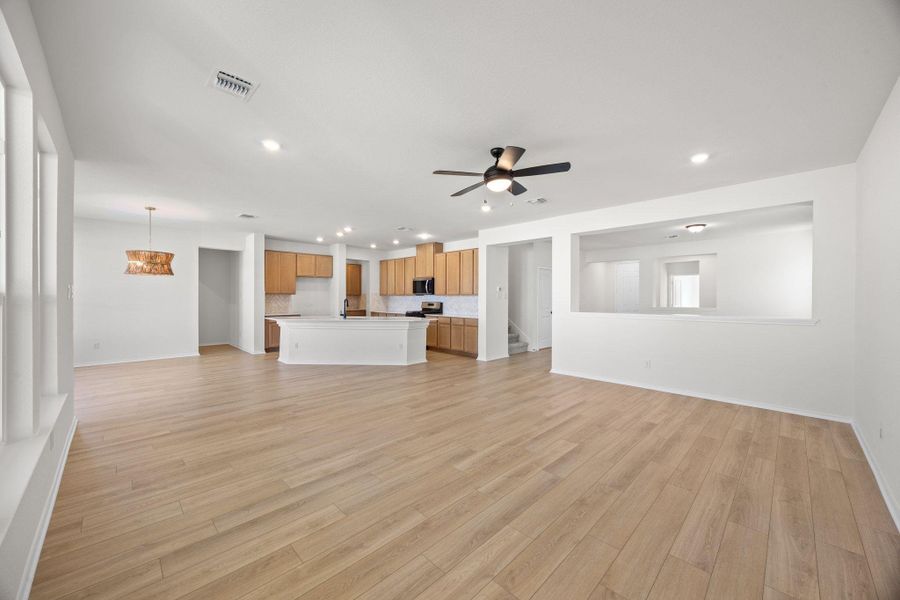 Spacious, unfurnished interior of a new home in Salerno - Classic Collection, Round Rock (Image 19).