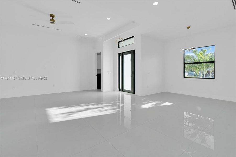 Spacious, unfurnished interior of a new home in , Lehigh Acres (Image 30). Spacious, unfurnished interior of a new home in , Lehigh Acres (Image 30).