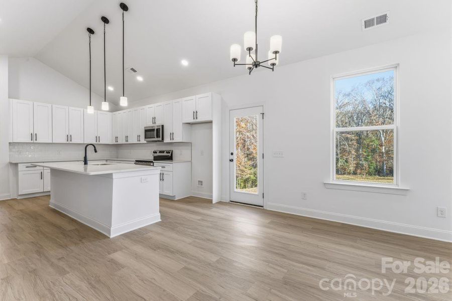 Dining Area Dining Area
