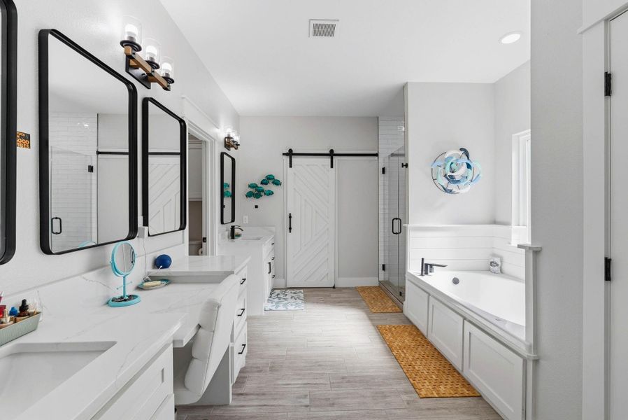 Furnished interior view inside a new home in , Corpus Christi (Image 13).