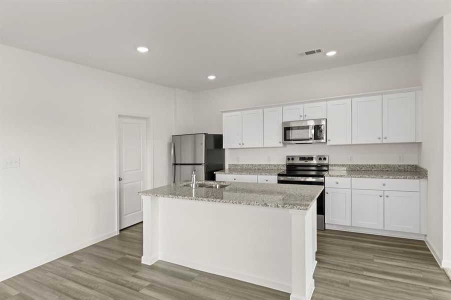 12. 14204 Coness - Kitchen (2)