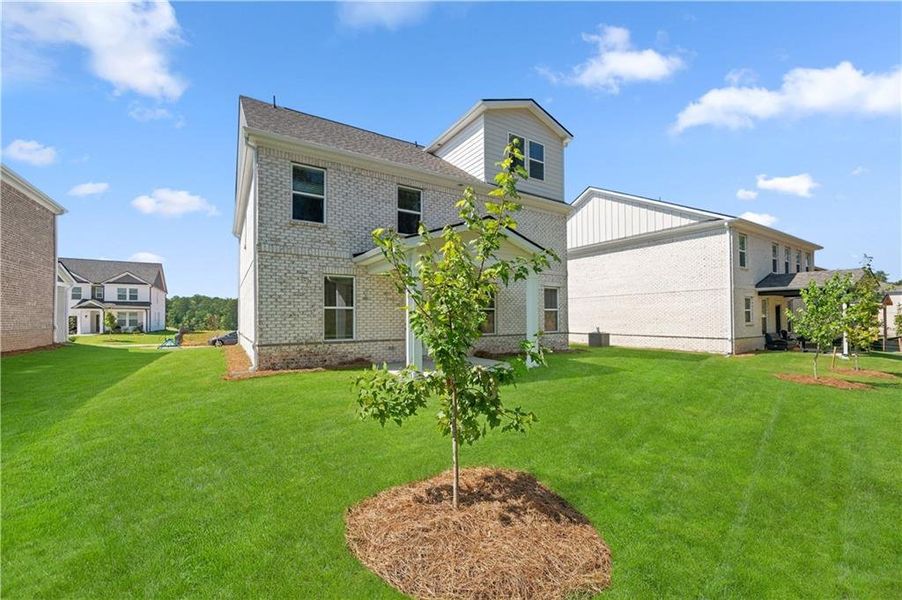 Exterior details and patio area of a home in Bowers Farm, McDonough (Image 4).
