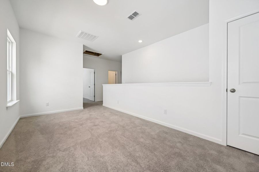 29-web-or-mls-Emeline Wy-S2402-029