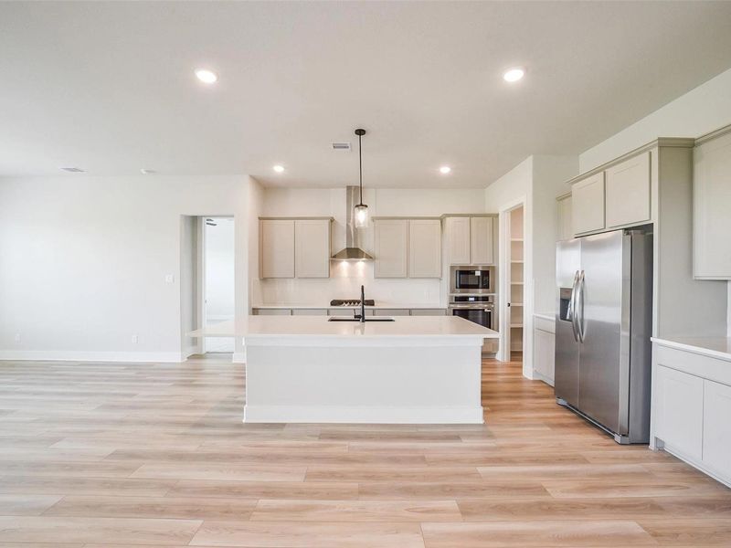Furnished interior view inside a new home in Sierra Vista, Rosharon (Image 6).