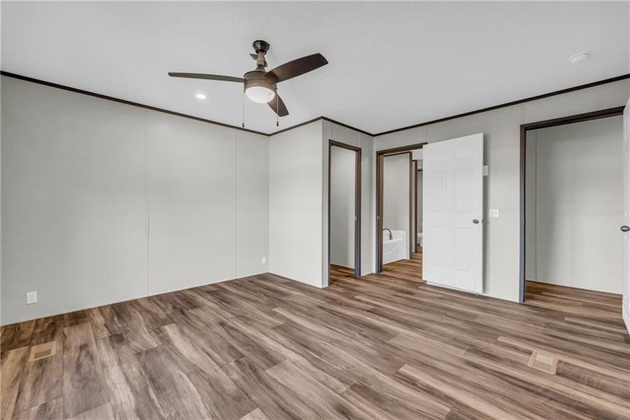 Spacious, unfurnished interior of a new home in , Hartwell (Image 27). Spacious, unfurnished interior of a new home in , Hartwell (Image 27).