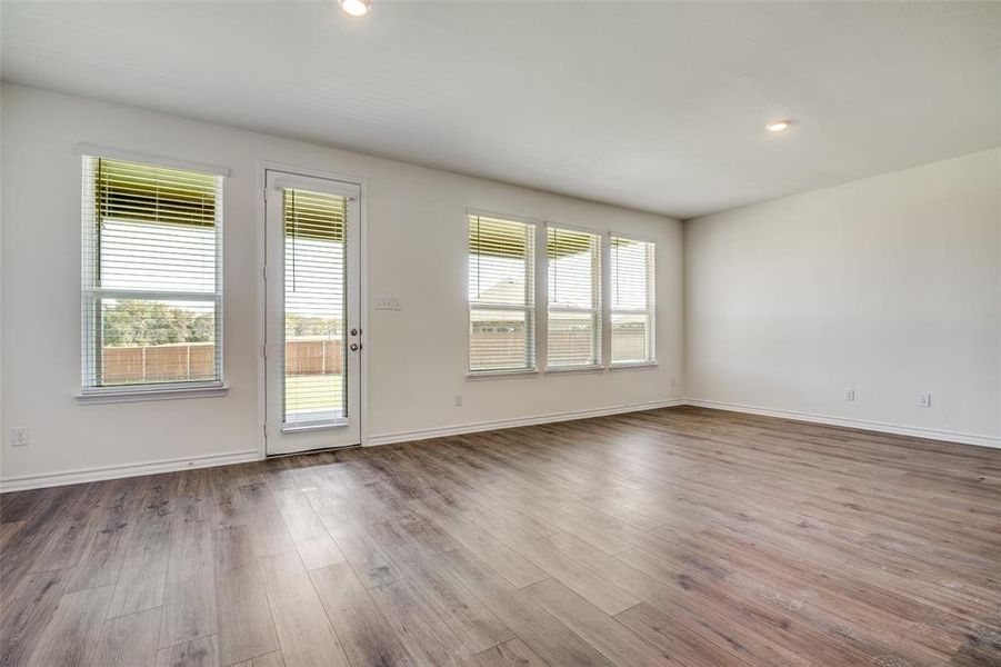 Spacious, unfurnished interior of a new home in Heartland, Crandall (Image 30).