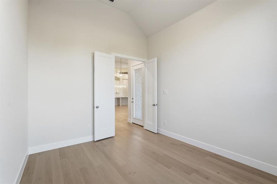 Spacious, unfurnished interior of a new home in Saddle Star Estates, Rockwall (Image 18).