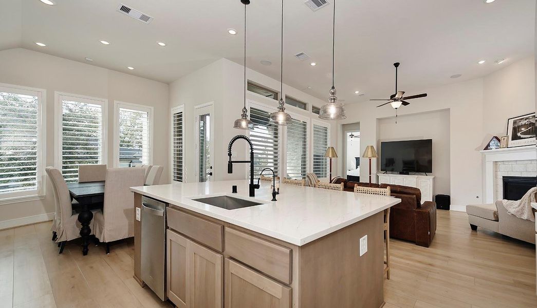 Furnished interior view inside a new home in Chambers Creek, Willis (Image 6). Furnished interior view inside a new home in Chambers Creek, Willis (Image 6).