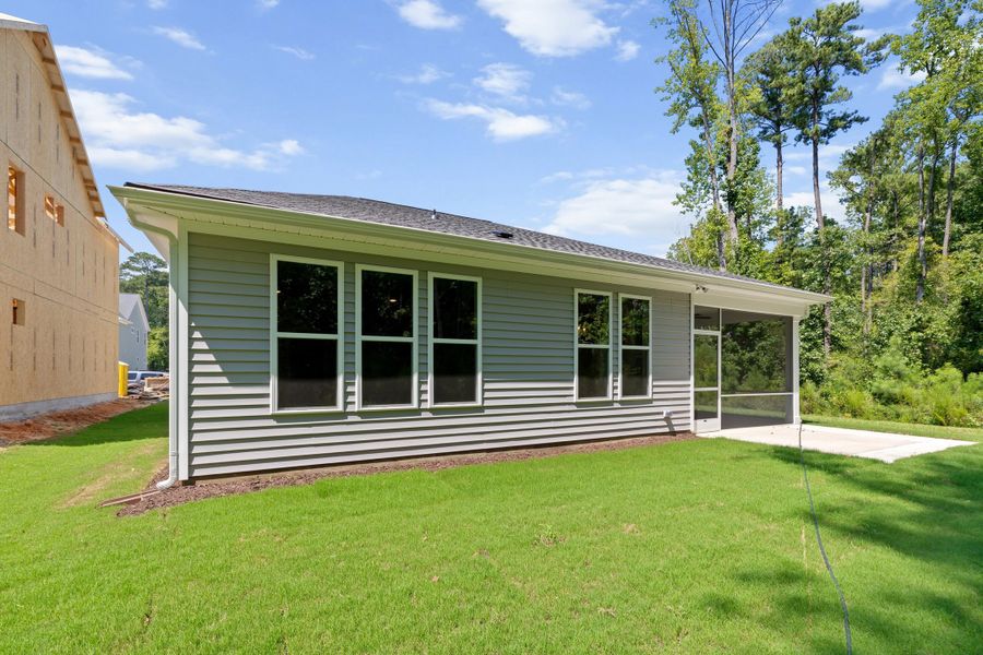 Representative exterior details of a home built from the The Ellery by RobuckHomes in Baylee Ridge, Selma (Image 47).