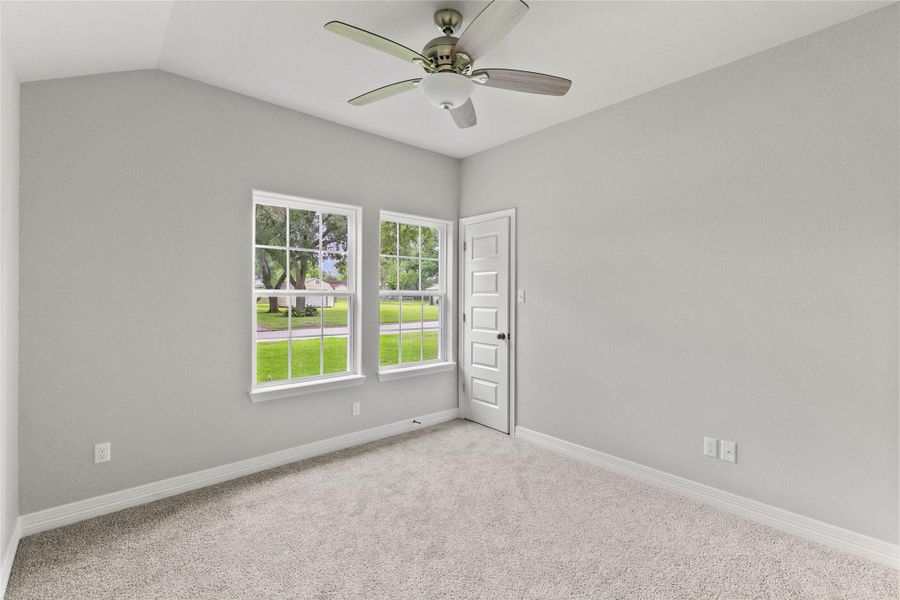 Spacious, unfurnished interior of a new home in , Sweeny (Image 15).