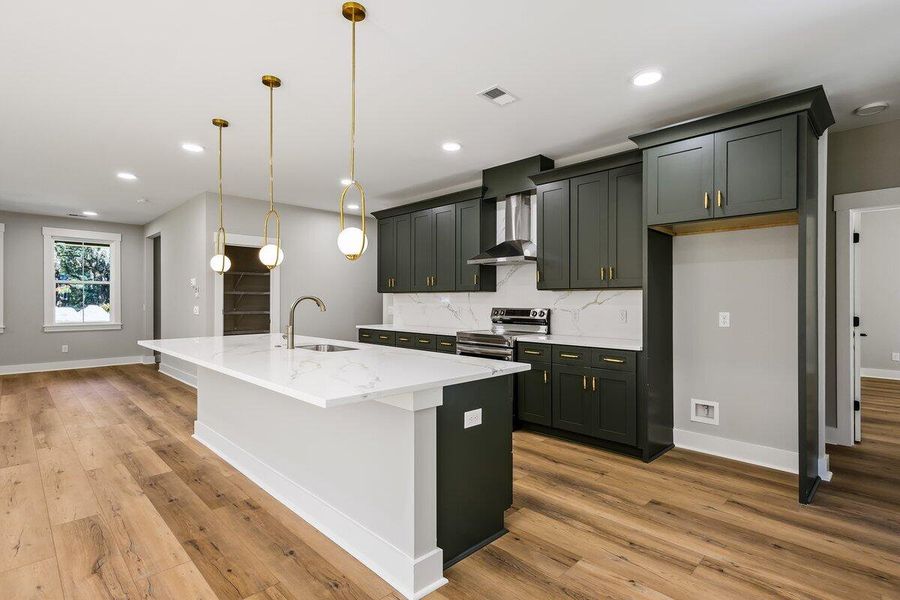 Furnished interior view inside a new home in , Ravenel (Image 15).