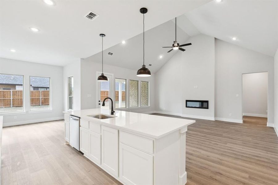 Furnished interior view inside a new home in Dove Hollow, Waxahachie (Image 12).