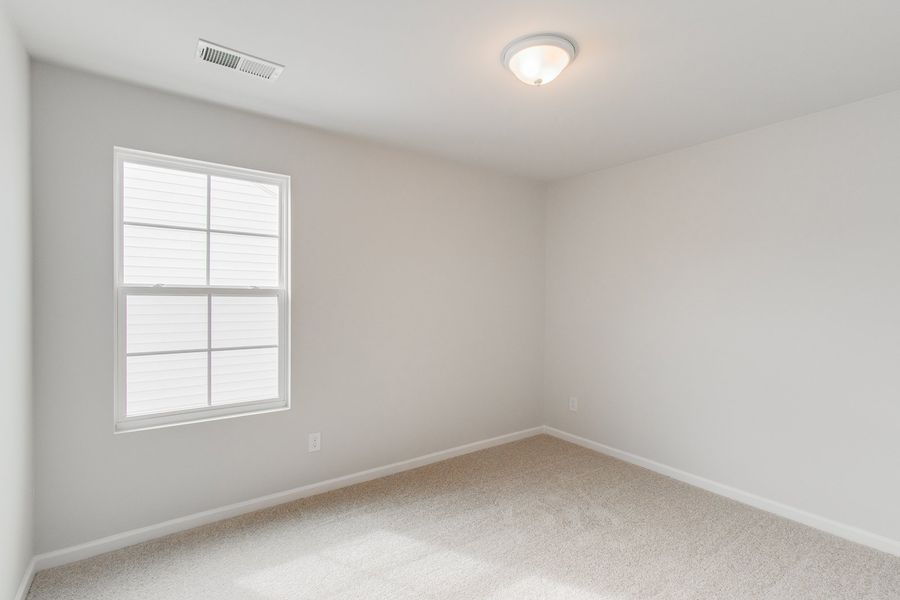 Spacious, unfurnished interior of a new home in Winston Point, Gilbert (Image 27).
