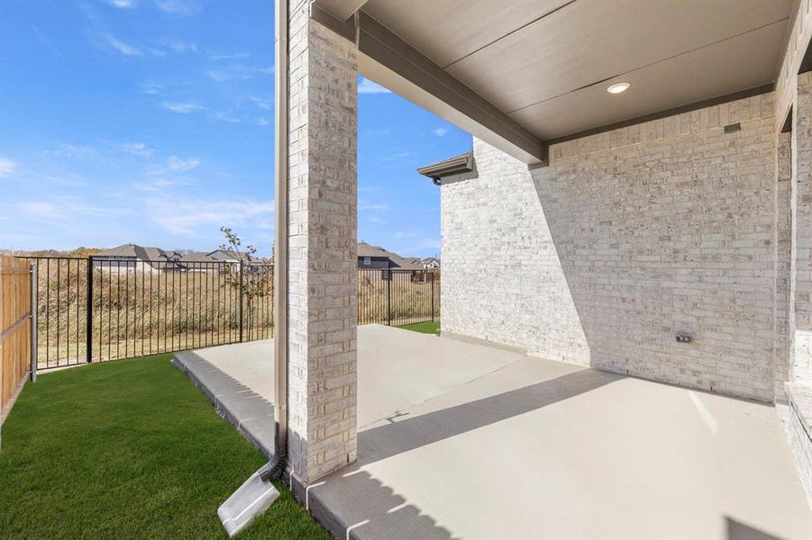 24_25. 713 Valley Pines - Patio