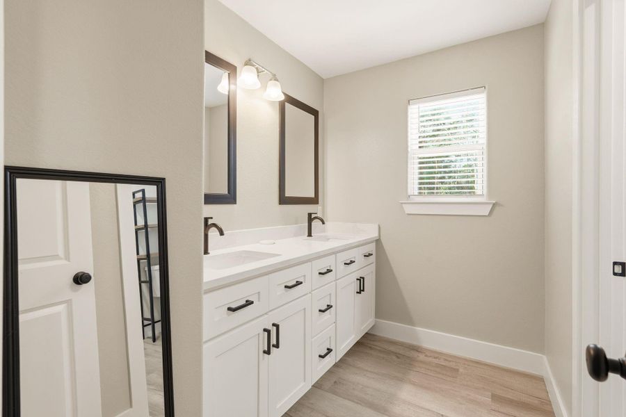 Furnished interior view inside a new home in , Conroe (Image 18).