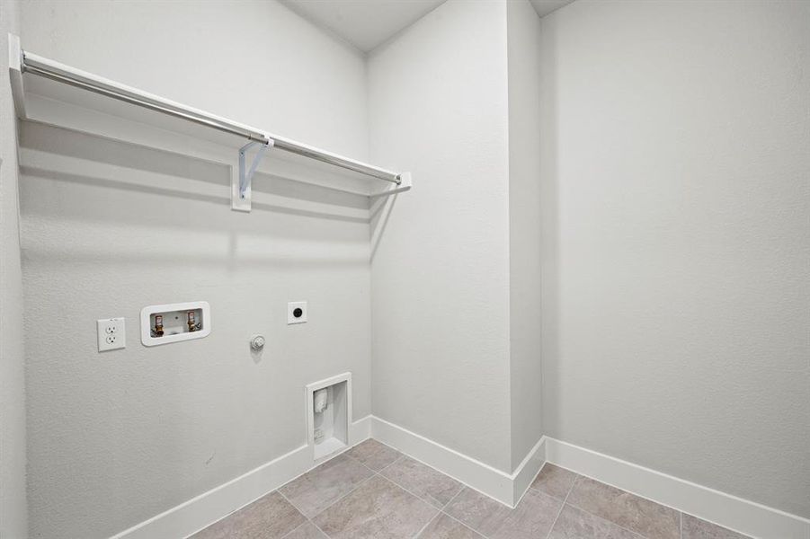 LARGE LAUNDRY WITH SPACE FOR FRIDGE LARGE LAUNDRY WITH SPACE FOR FRIDGE