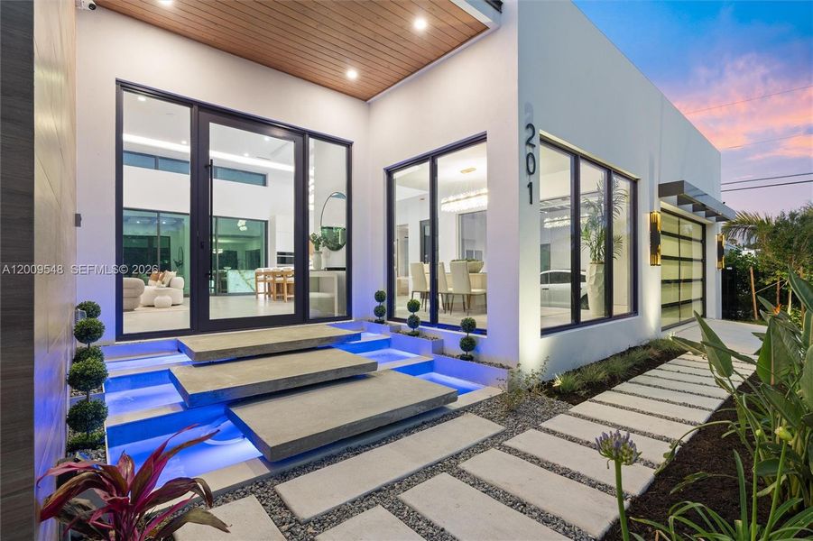 Exterior details and patio area of a home in , Wilton Manors (Image 22). Exterior details and patio area of a home in , Wilton Manors (Image 22).