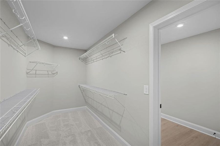 Spacious, unfurnished interior of a new home in Twin Lakes, Hoschton (Image 32).