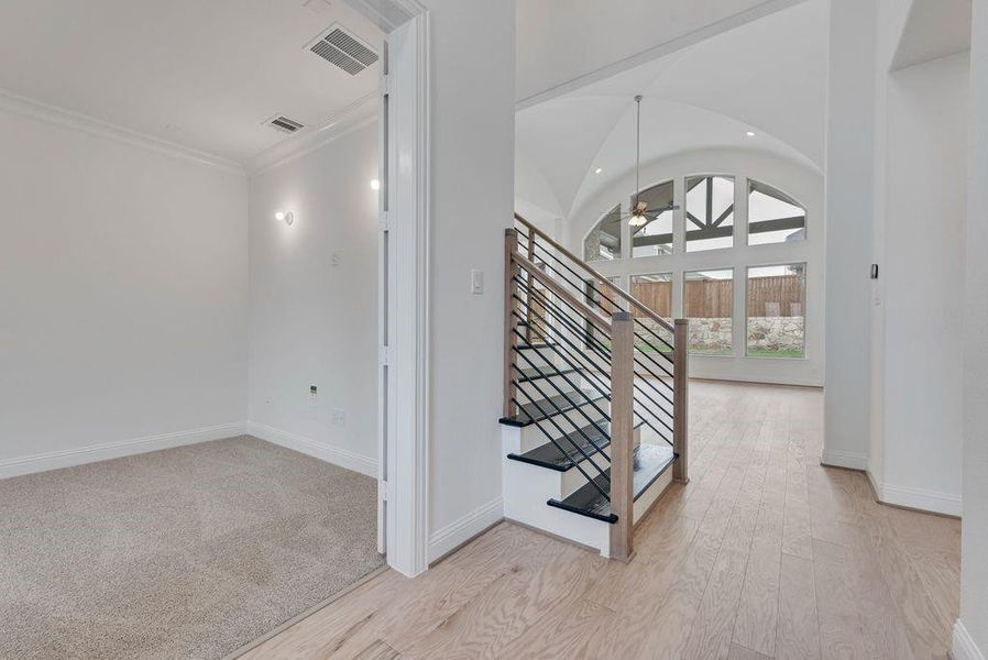 Spacious, unfurnished interior of a new home in Somerset Park, Rockwall (Image 31). Spacious, unfurnished interior of a new home in Somerset Park, Rockwall (Image 31).