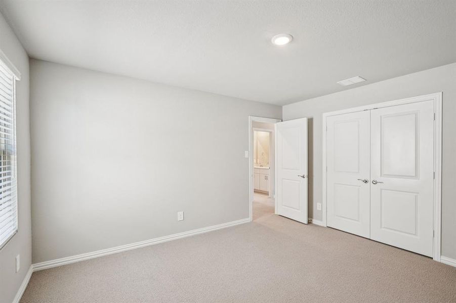 Photo is not of the actual home, but is an inspirational photo of builder’s model home and may depict options, furnishings, and/or decorator features that are not included.