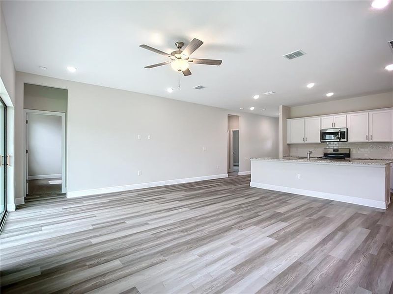 Spacious, unfurnished interior of a new home in , North Port (Image 40).