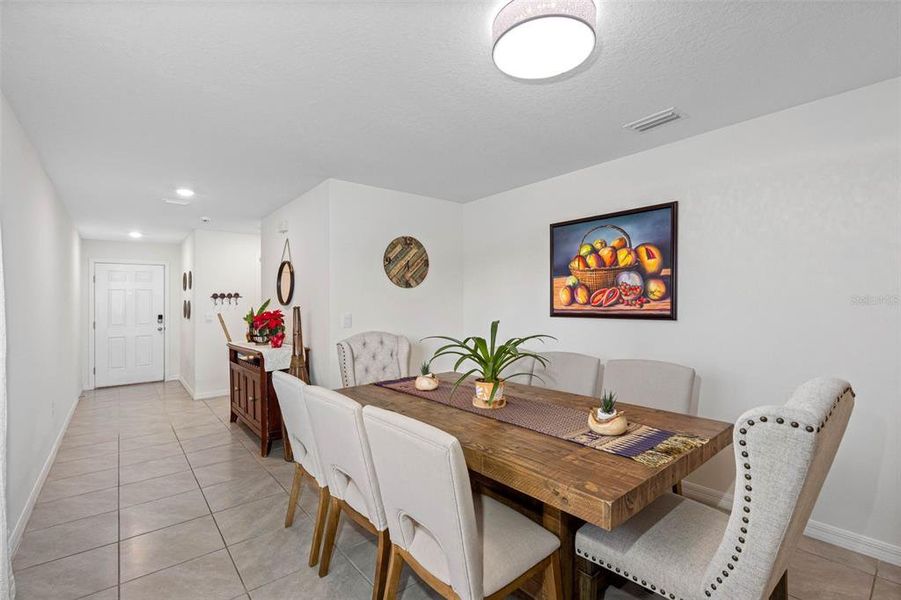 Furnished interior view inside a new home in North Park Isle, Plant City (Image 6). Furnished interior view inside a new home in North Park Isle, Plant City (Image 6).