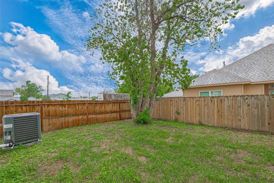 Exterior details and patio area of a home in , Houston (Image 3).