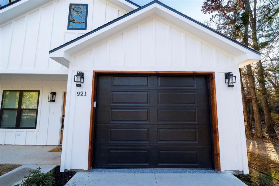 Exterior details and patio area of a home in , West Tawakoni (Image 18).