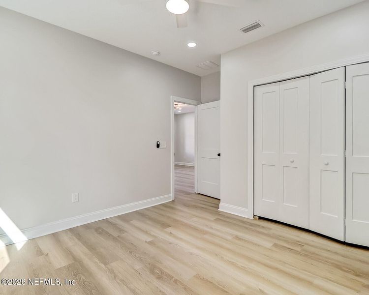 Spacious, unfurnished interior of a new home in , Jacksonville (Image 23).