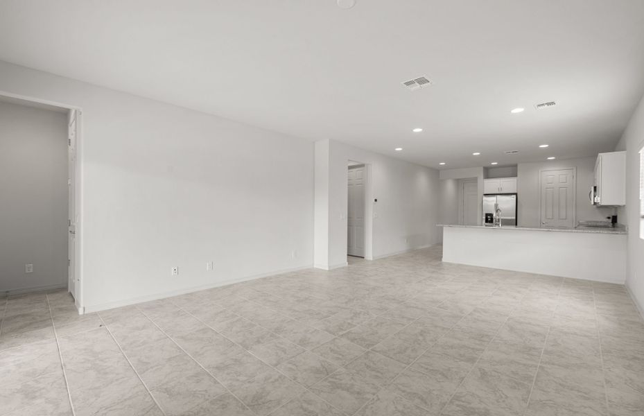 Spacious, unfurnished interior of a new home in Hayden Estates, Buckeye (Image 17).