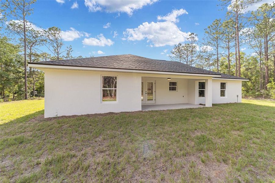 Exterior details and patio area of a home in , Ocala (Image 3).