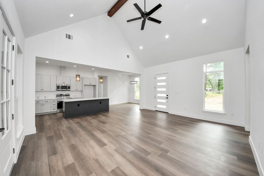 Spacious, unfurnished interior of a new home in , Plantersville (Image 10).