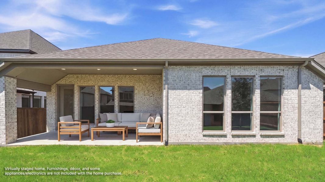 Exterior details and patio area of a home in Eliana, McKinney (Image 3).