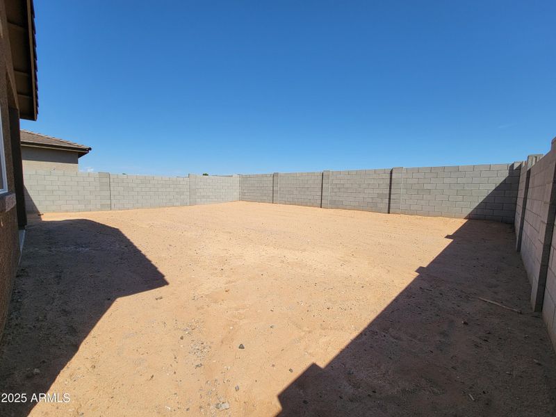 1000048435 1000048435