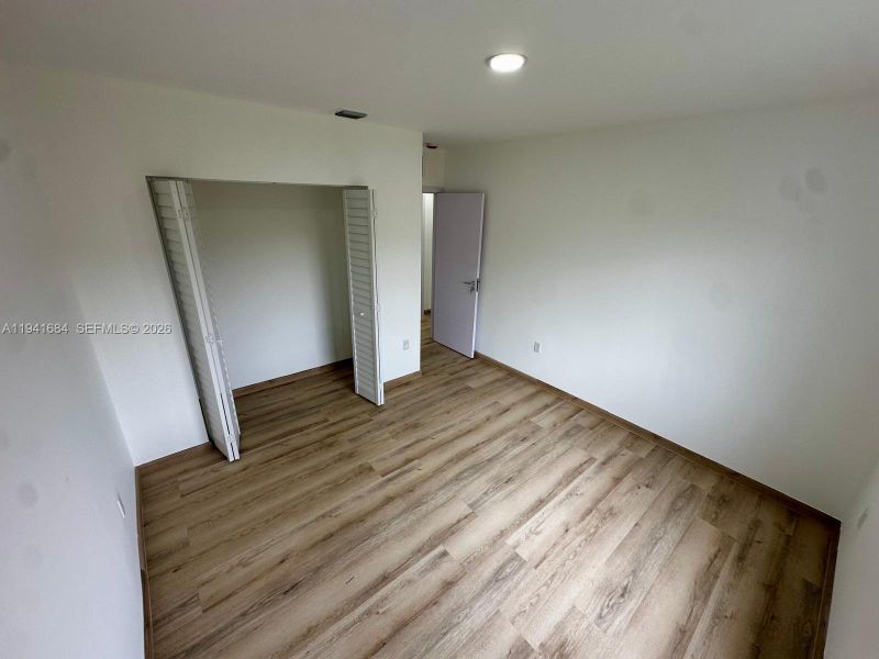 Spacious, unfurnished interior of a new home in , Florida City (Image 37).