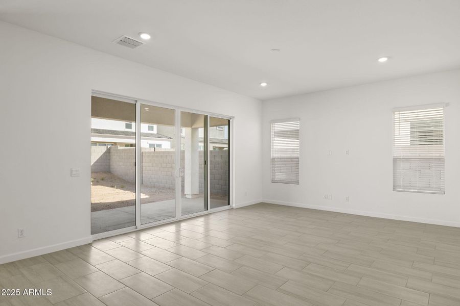 24-web-or-mls-1746-e-questa-dr