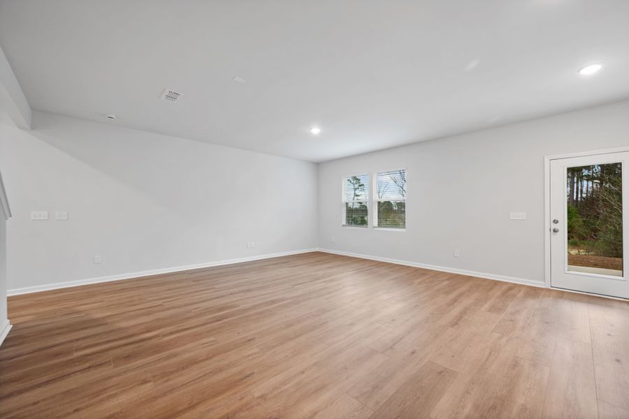 Spacious, unfurnished interior of a new home in Grand Arbor, Blythewood (Image 21).